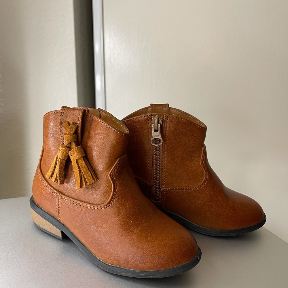 Cat & Jack size 9 brown boots